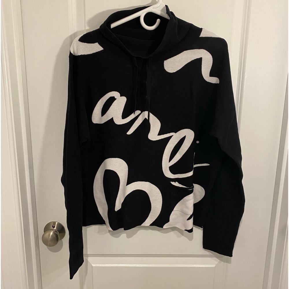 Charlie B top